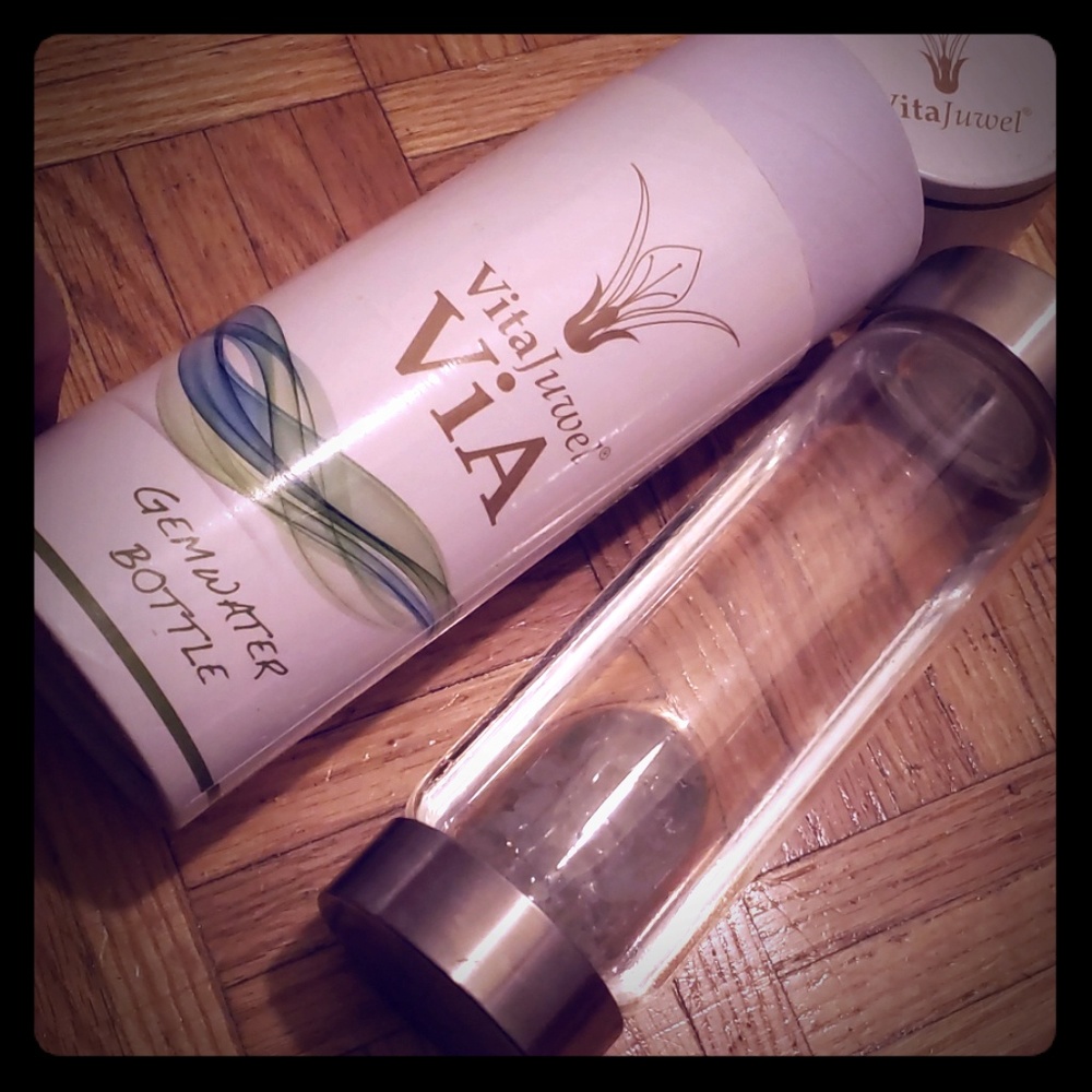 Vitajuwel gemwater bottle